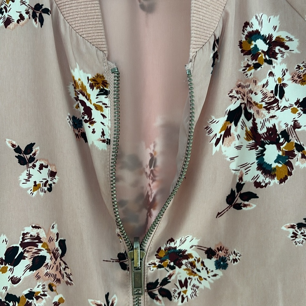 Pink reversible jacket - Picture 3 of 4